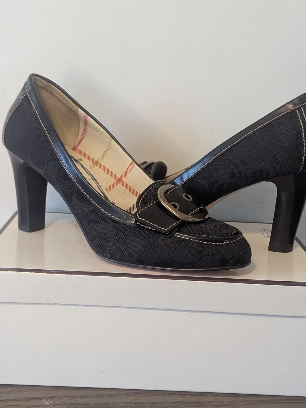 Coach Hillory Signature Buckle Pumps Black Size 10M – Made in Italy w/ Box